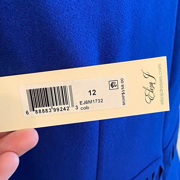 Eliza J Laser Cut Crepe Sleeveless Sheath Dress - Picture 5 of 5